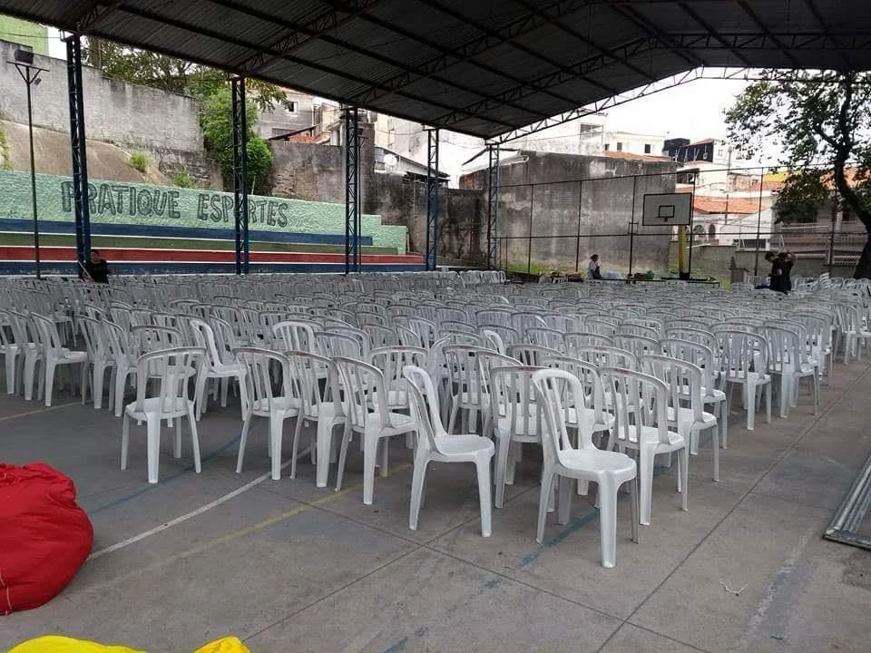 Locação de Mesas e Cadeiras
